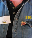 4. In de borstzak van Monique�s IKEA kleding (ze is mee geweest naar IKEA)